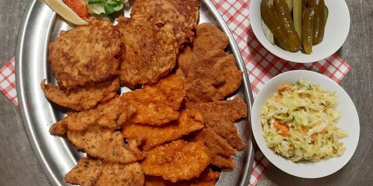 Pro vás tu připraví 600 či 800 g nebo rovnou 1,2 kg vepřových a kuřecích řízečků v různých druzích strouhanky. 