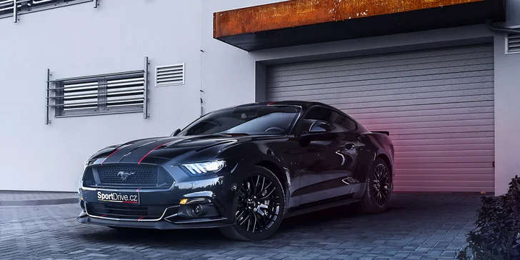 Usedněte za volant supersportu: nabušený Ford Mustang GT 5.0