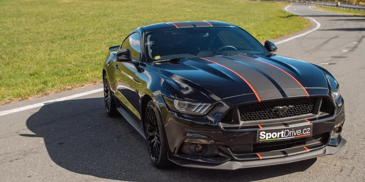 Usedněte za volant supersportu: nabušený Ford Mustang GT 5.0