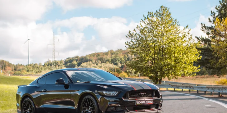 Usedněte za volant supersportu: nabušený Ford Mustang GT 5.0