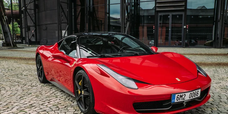 Jízda v novém Ferrari 458 Italia nebo v Lamborghini Gallardo LP560-4 vč. paliva