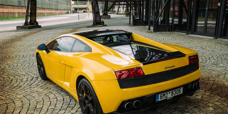 Jízda v novém Ferrari 458 Italia nebo v Lamborghini Gallardo LP560-4 vč. paliva