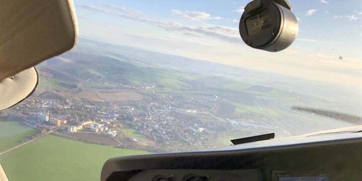 Vyhlídkový let Cessnou 207 nad Macochou: jediné letadlo tohoto typu v ČR