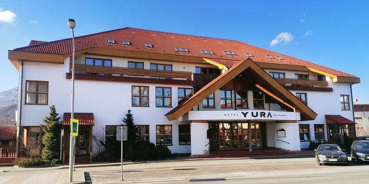 Voucher na 500–2 000 Kč do hotelu Yura: wellness, mini lázně či fyzioterapeut