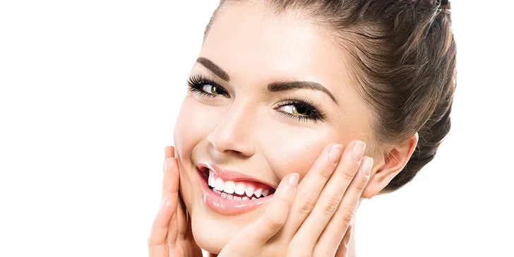 Krásná již po probuzení: úprava a barvení obočí či Lash Lifting řas