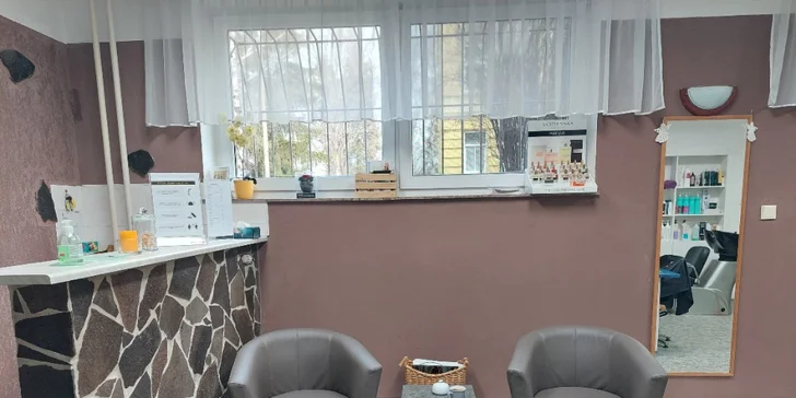 Aplikace brazilského keratinu, zastřižení konečků i možnost barvení či melíru