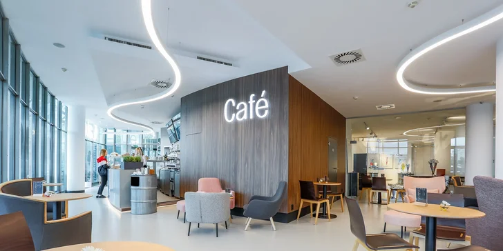 Pobyt v hotelu v Tančícím domě s krásným výhledem vč. snídaně i menu od Ondřeje Slaniny
