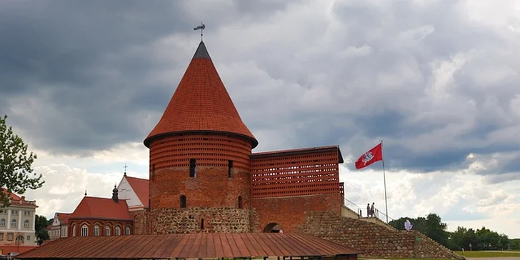 Pobaltím za historií a přírodními krásami: poznávací zájezd s ubytováním i snídaní