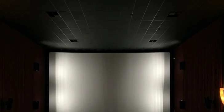 Až 5 l domácího popcornu s příchutí podle výběru, nápoje i vstupenky do kina