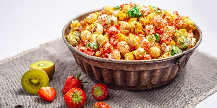 Až 5 l domácího popcornu s příchutí podle výběru, nápoje i vstupenky do kina