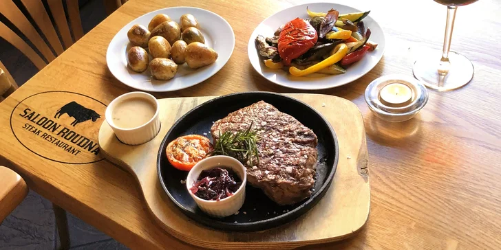 500g argentinský rump steak s přílohou i lahev červeného vína pro 2 osoby