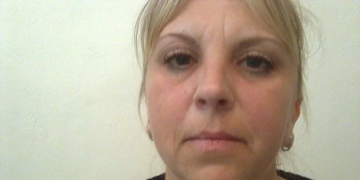 Permanentní make-up: horní i dolní oční linky, pudrové obočí či rty