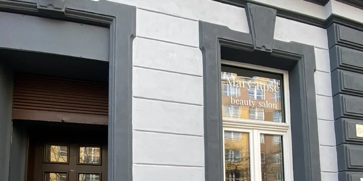 Řasy jako z reklamy: Lash lifting a barvení řas vč. výživy