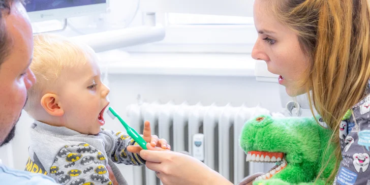 Kompletní dentální hygiena pro krásný úsměv i balíček pomůcek k čištění zubů