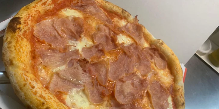 Pochutnejte si jako v Itálii: 1 či 2 pizzy o průměru 35 cm od rodilého Itala