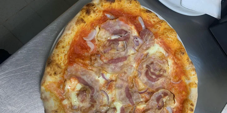 Pochutnejte si jako v Itálii: 1 či 2 pizzy o průměru 35 cm od rodilého Itala