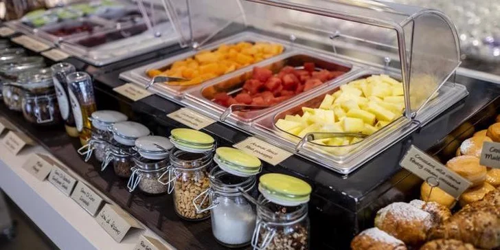 Dovolená pro pár i rodinu na břehu Lago di Garda: snídaně, wellness i kola