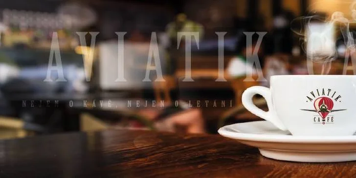 Zaleťte si na kávu, zákusek nebo domácí limonádu do Aviatik café