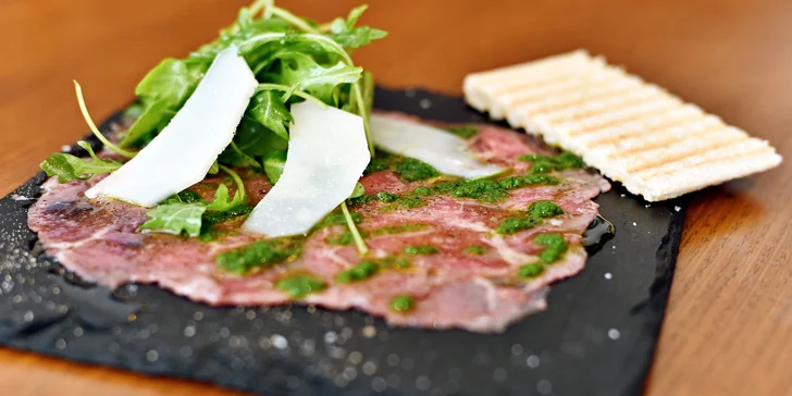 Kulinářský zážitek v designové restauraci Příčný řez: degustační pětichodové menu pro dva