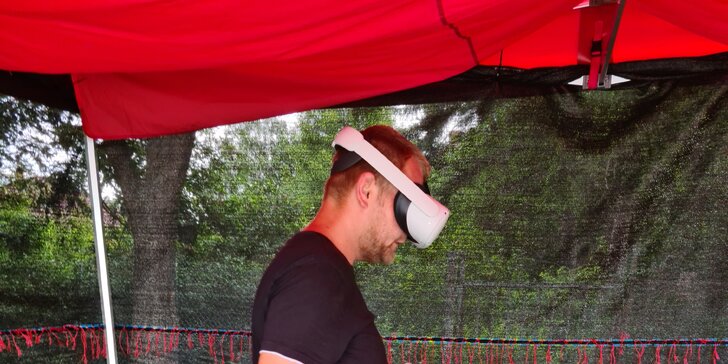 Zapůjčení VR setu Oculus Quest 2 i s posláním domů: celý den či víkend ve virtuální realitě