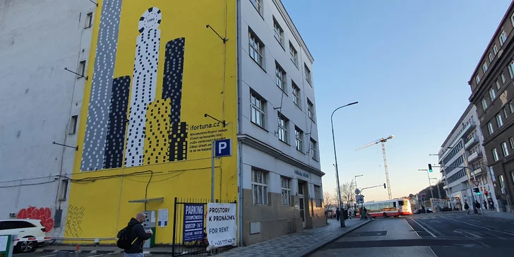 Masáže podle výběru: klasická masáž zad, šíje i nohou nebo obličeje a dekoltu