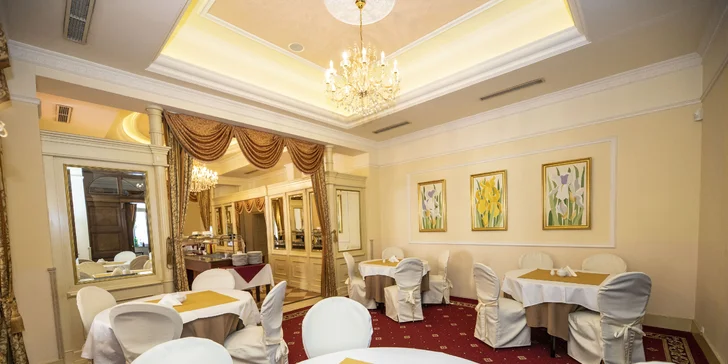 4* relaxace v Karlových Varech pro 1 nebo 2 osoby: snídaně či polopenze, wellness i procedury