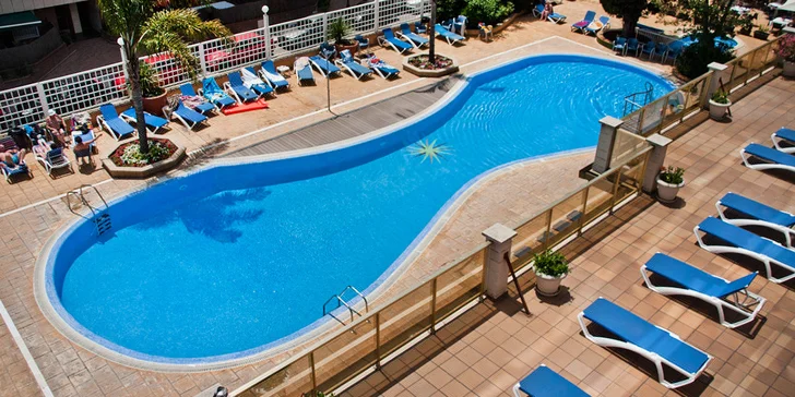 7 nocí ve Španělsku: 3* hotel 350 m od pláže i centra města, bufetová polopenze