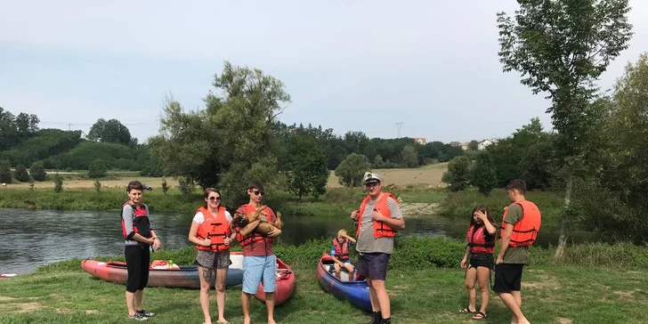 Pohoda na vodě: třídenní sjezd Berounky na kánoích nebo raftech až pro 6 vodáků