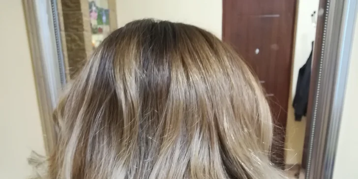 Kompletní kadeřnické balíčky pro ženy: střih a ombré, barva i balayage