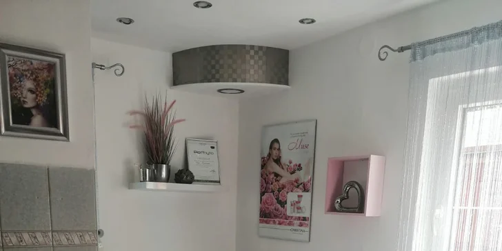 Kosmetické balíčky: základní, omlazující i liftingové ošetření nebo peeling