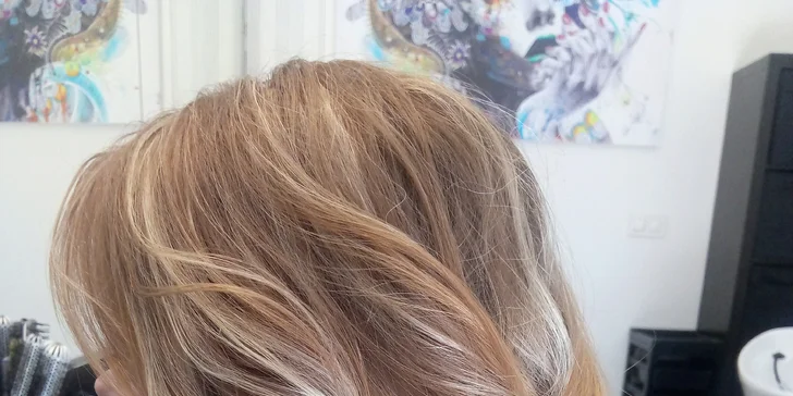 Kadeřnický střih s možností melíru, ombré nebo balayage pro všechny délky vlasů