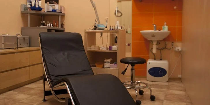 Permanentní make-up pro krásnější oči, obočí či rty