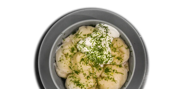 2chodové ukrajinské menu: Boršč a pelmeně nebo varenyky dle výběru