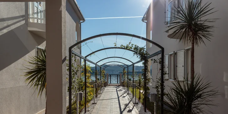 Dovolená v Černé Hoře: nový resort se soukromou pláží a 2 bazény