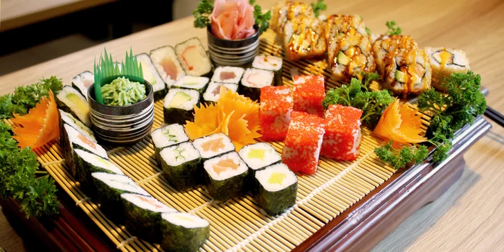 Pestré a efektně servírované sushi sety v centru Brna: 29–64 ks vč. smažených