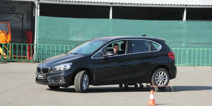 Šlápněte na to: otevřené vouchery na adrenalinové automobilové zážitky