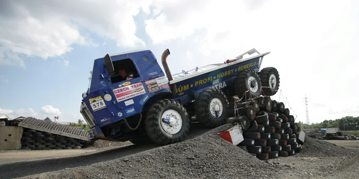 15–60 minut jízdy v kabině giganta Tatra 813 8x8 Truck Trial