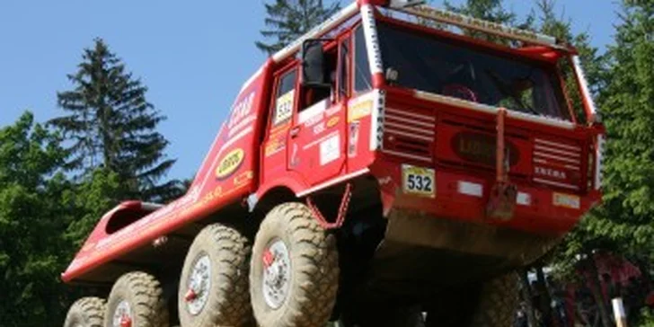 30minutová jízda ve speciálu Tatra 813 8X8 Truck Trial včetně paliva
