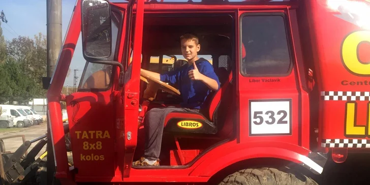 Druhý okruh se jede na ostro a volant držíte vy.