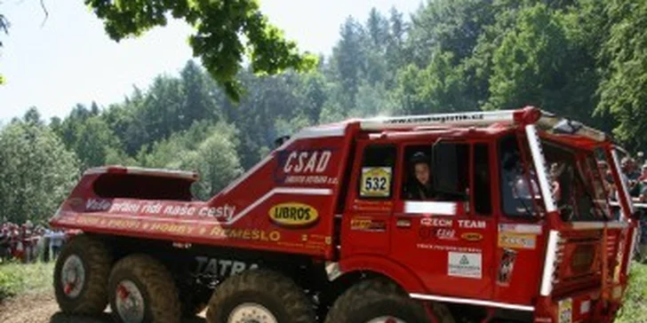 30minutová jízda ve speciálu Tatra 813 8X8 Truck Trial včetně paliva