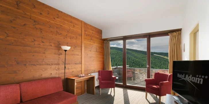Relax ve Špindlu: snídaně či polopenze i víno, neomezený vstup do bazénu a sauna