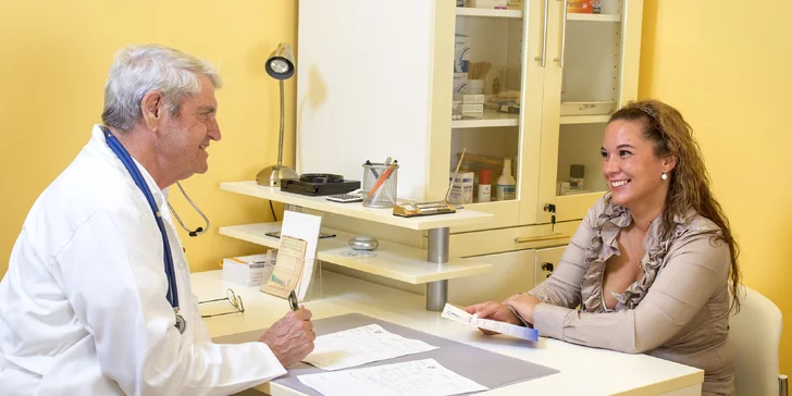 Pobyt v centru Karlových Varů s výhledem na kolonádu: historický hotel, wellness i procedury