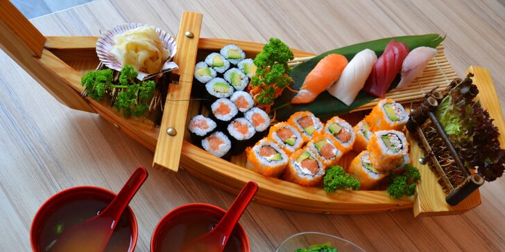 Pro milovníky asijské kuchyně: sushi sety s polévkou i salátem, 18–36 ks