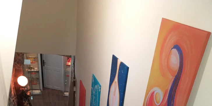 Těhotenská nebo relaxační masáž pro ženy ve studiu Harmonie