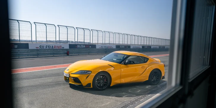 Jízda na okruhu v Toyotě GR Supra: 2 nebo 4 kola spolujízdy či řízení