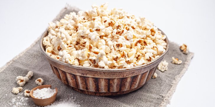 Až 5 l domácího popcornu s příchutí podle výběru, nápoje i vstupenky do kina