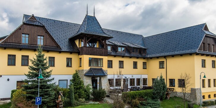 Pobyt u Luhačovic: hotel s pivními lázněmi a vyhlášenou kuchyní poblíž přehrady
