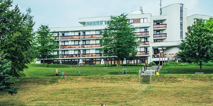 2-6denní pobyt u lázní Luhačovice: polopenze, bazén a relax v krásném kraji