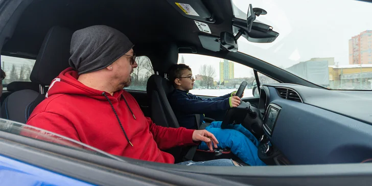 Zážitkové jízdy pro děti: autobus i osobní a nákladní auto