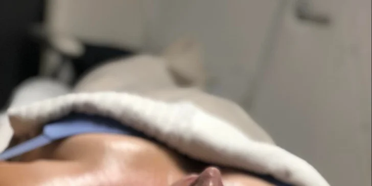 Kosmetické ošetření pleti dle výběru včetně úpravy obočí